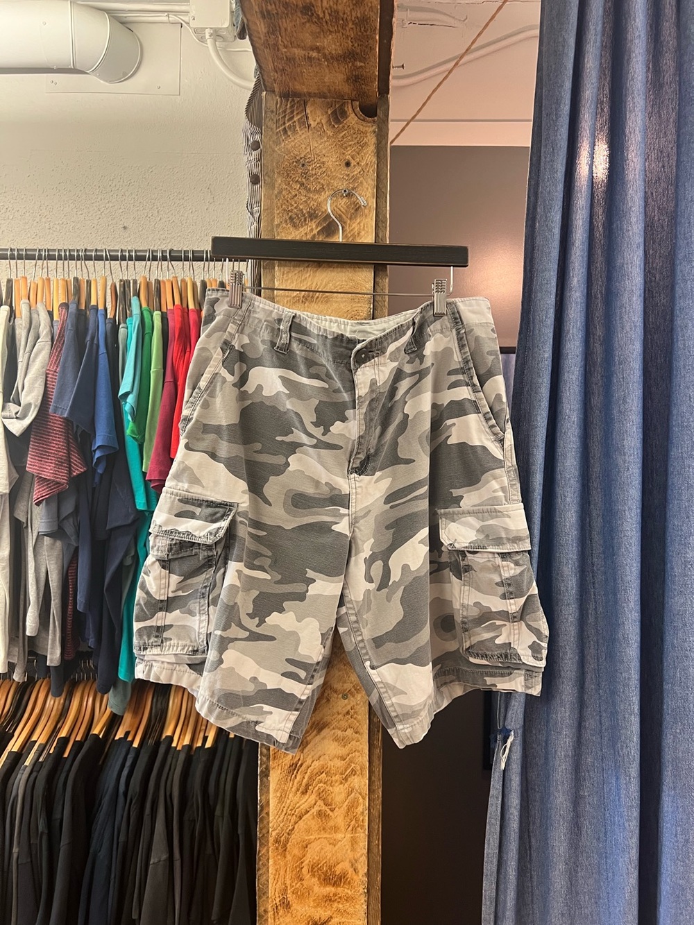 Vintage Faded Glory Men’s Camouflage Grey Cargo Shorts
